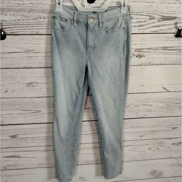 "Calvin
Klein jeans" woman's jeans  - Picture 1 of 10